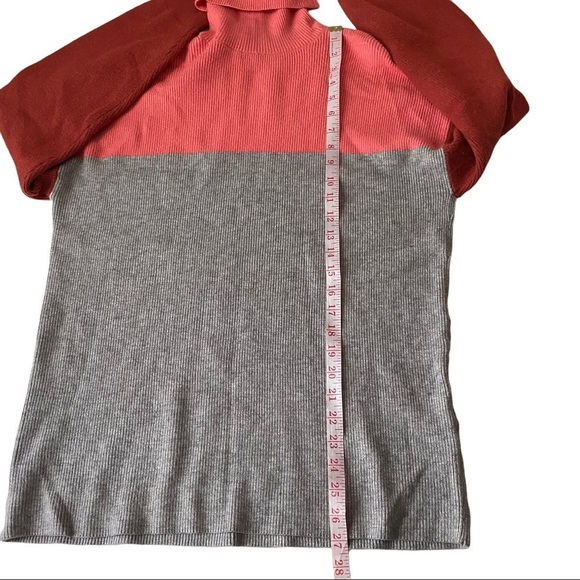 'Forever 21'  Pink Red & Grey Color Block Stretch Turtleneck Sweater Women’s Sm - Picture 9 of 10